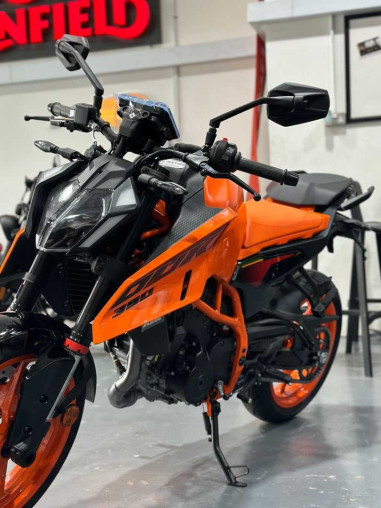 ktm_duke_390_2024_1710824684_1_4c292d48_processed.jpg