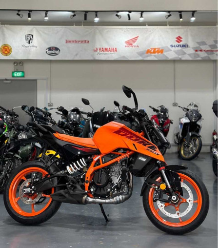 ktm_duke_390_2024_1710824684_4_c9a181fe_processed_converted.avif