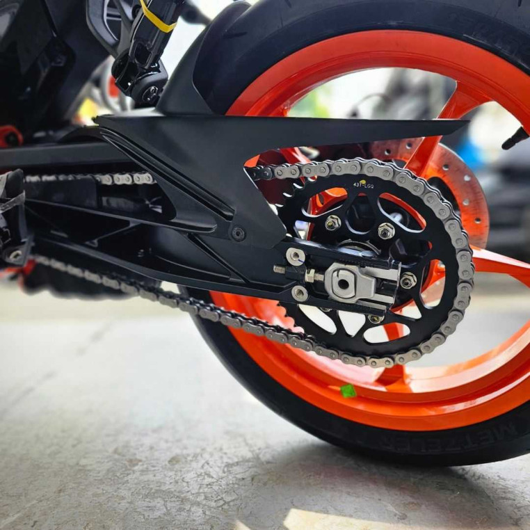ktm_duke_390__2024_model__1710_2366998a_processed.jpg