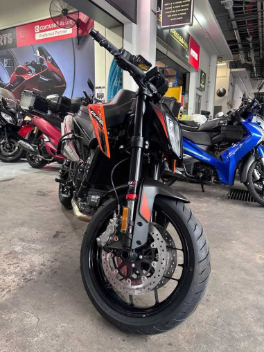 ktm_duke_790_1766995690_2f8612_167f83df_processed.jpg