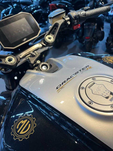 mv_agusta_brutale_800_rr_ottan_f26b37eb_processed.jpg