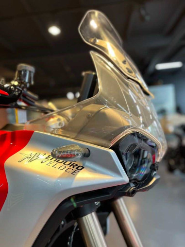 mv_agusta_enduro_veloce__endur_92033883_processed.jpg