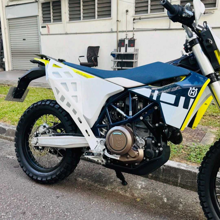 preowned_husqvarna_701_enduro__4df74d03_processed.jpg