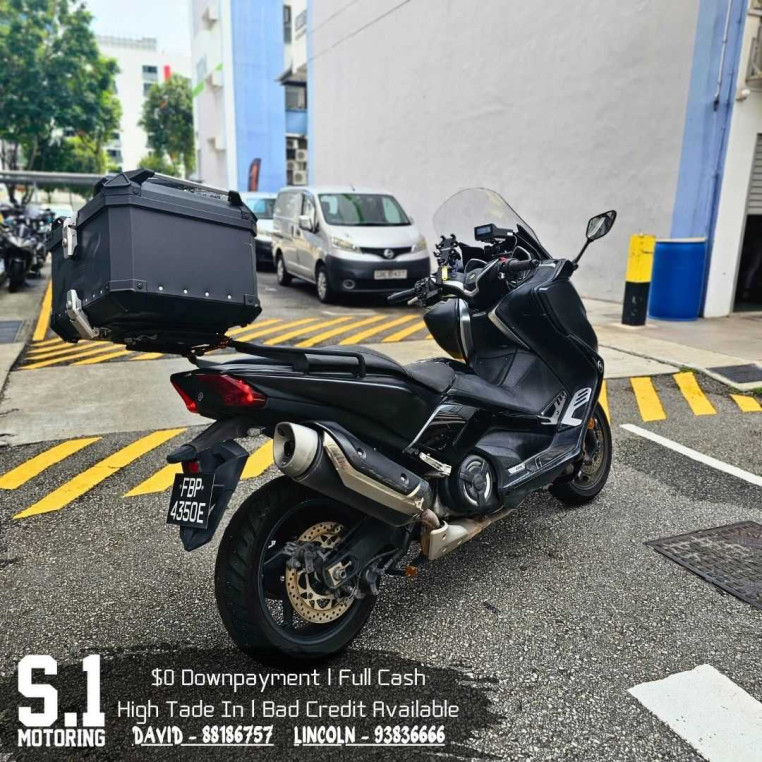 preowned_yamaha_tmax_530_dx_17_03f9c5ac_processed.jpg