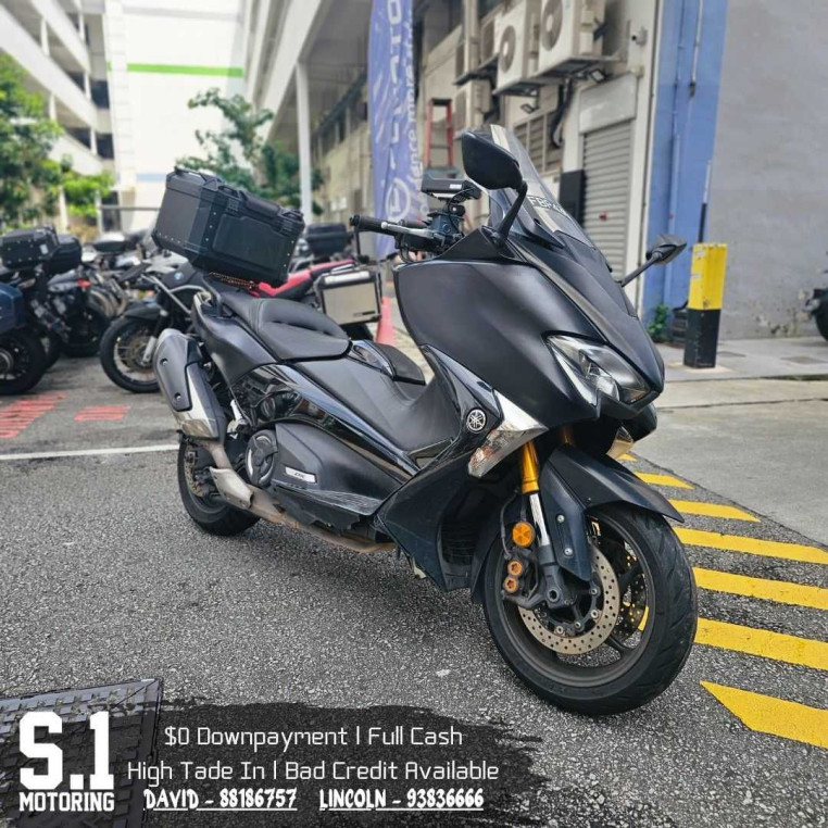 preowned_yamaha_tmax_530_dx_17_ddf13726_processed.jpg