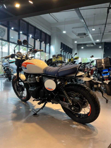 royal_enfield_bear_650__bear_6_083070d4_processed.jpg