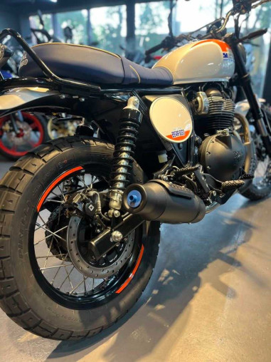 royal_enfield_bear_650__bear_6_49994c97_processed.jpg