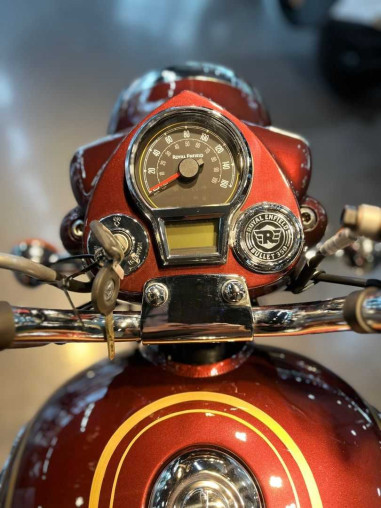 royal_enfield_bullet_350_17549_17328e6a_processed.jpg