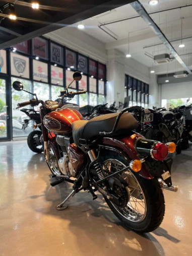 royal_enfield_bullet_350_17549_e7294979_processed.jpg