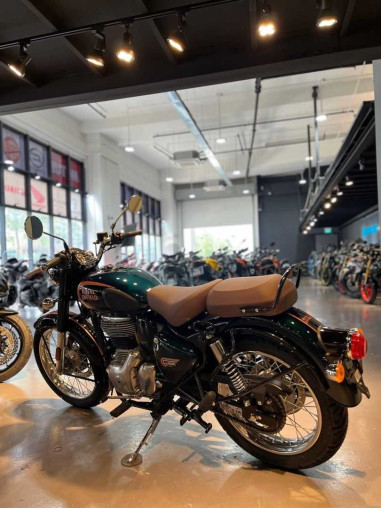 royal_enfield_classic_350_1722_2715a300_processed.jpg