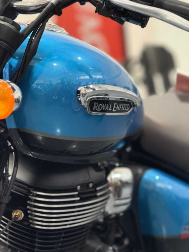 royal_enfield_meteor_350_super_19b3bb4e_processed.jpg