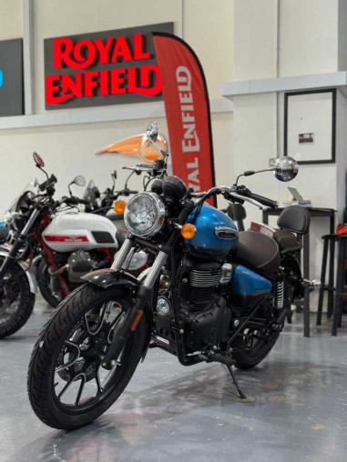 royal_enfield_meteor_350_super_bf5d954a_processed.jpg