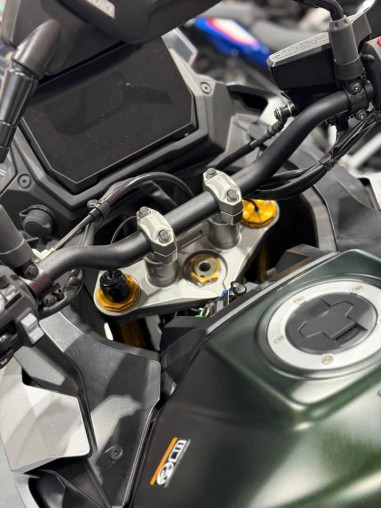 suzuki_gsxs1000_gx_1755184392__066f88a5_processed.jpg