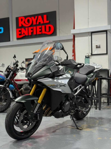 suzuki_gsxs1000_gx_1755184392__998c16bf_processed.jpg