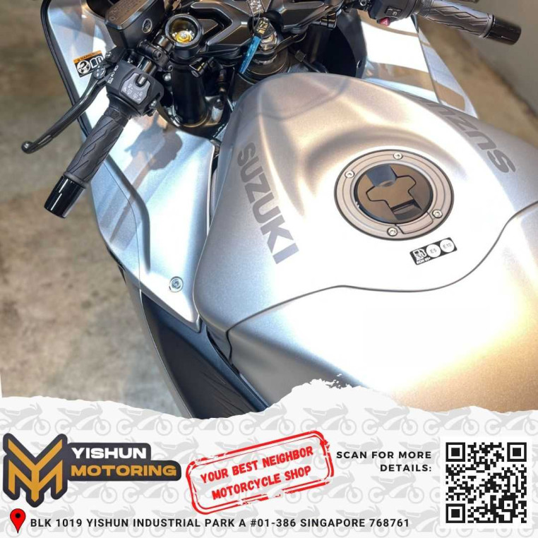 suzuki_hayabusa_gsx1350r_gen3__91cce3a9_processed.jpg
