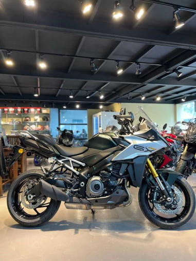 suzuki_s1000gx_1716192031_1013_d6703592_processed.jpg