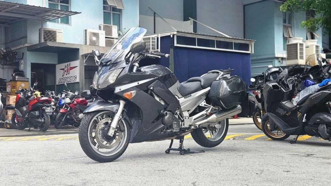 used_yamaha_fjr1300__ultimate__63075228_processed.jpg