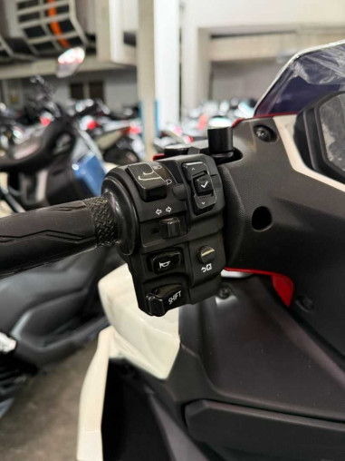 yamaha_aerox_1784956950_9e6534_0f2c055f_processed.jpg