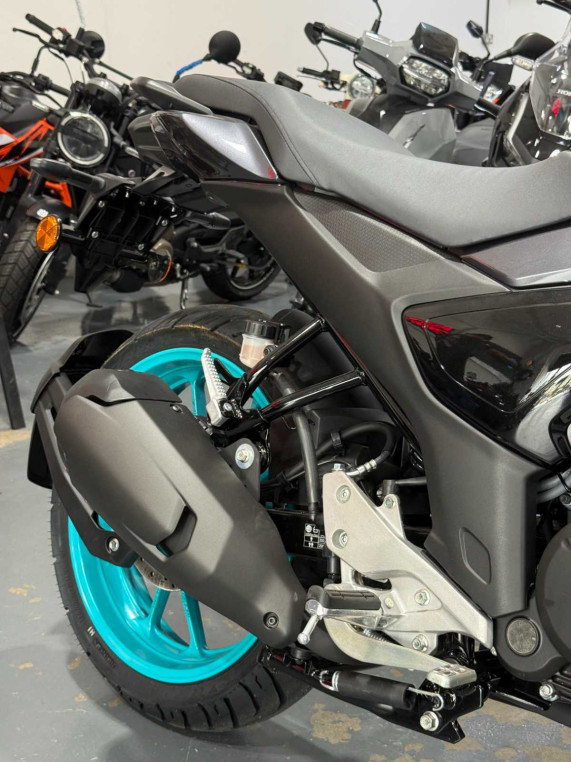 yamaha_fzs_hybrid_fzs150_v4_17_cfd74cd4_processed.jpg