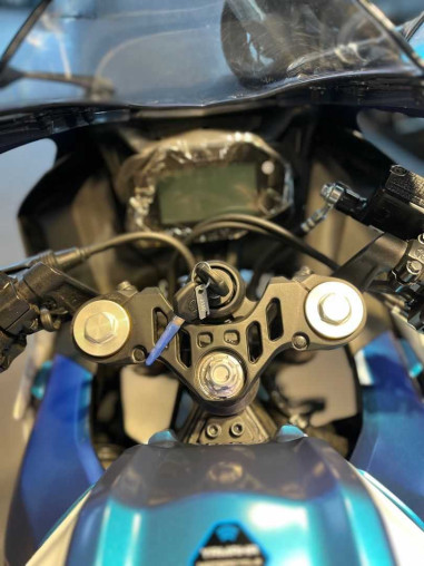 yamaha_r15_v4_1767862478_80084_d04727fe_processed.jpg