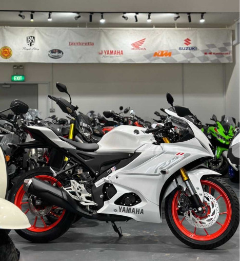 yamaha_r15v4_abs__1727166476_1_3c4b025f_processed_converted.avif