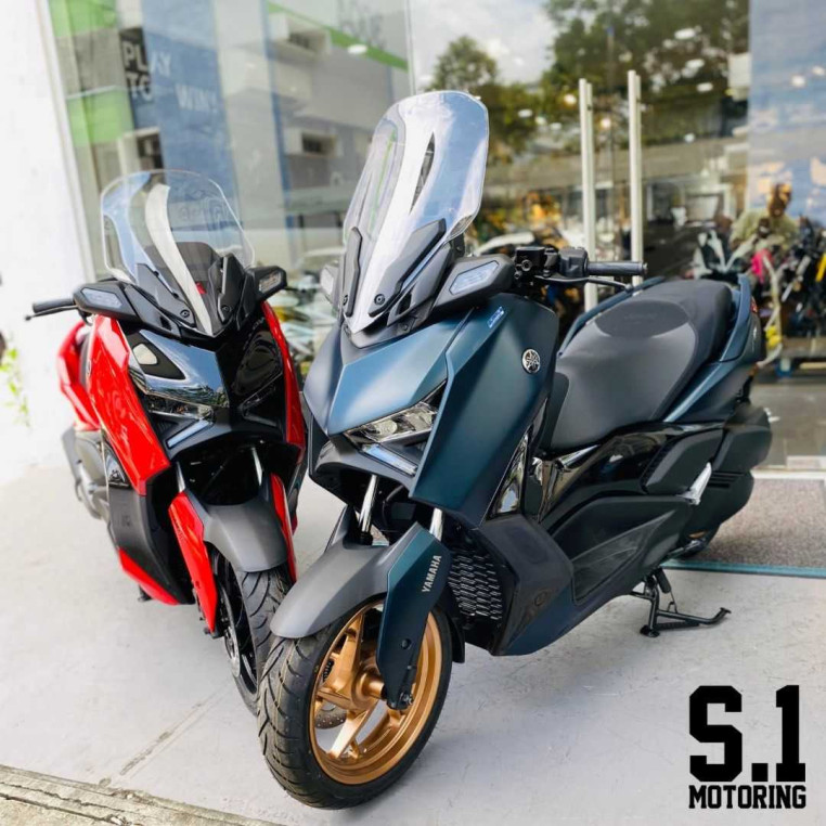 yamaha_xmax_300_2023_model_167_9cacf644_processed.jpg