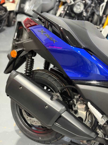 yamaha_xmax_300_v3_abs_1765872_5cae1bdb_processed.jpg