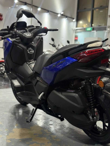 yamaha_xmax_300_v3_abs_1765872_cffe4bd1_processed.jpg