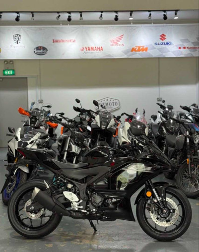 yamaha_yzfr3_1772695981_545c11_7aad3516_processed_converted.avif