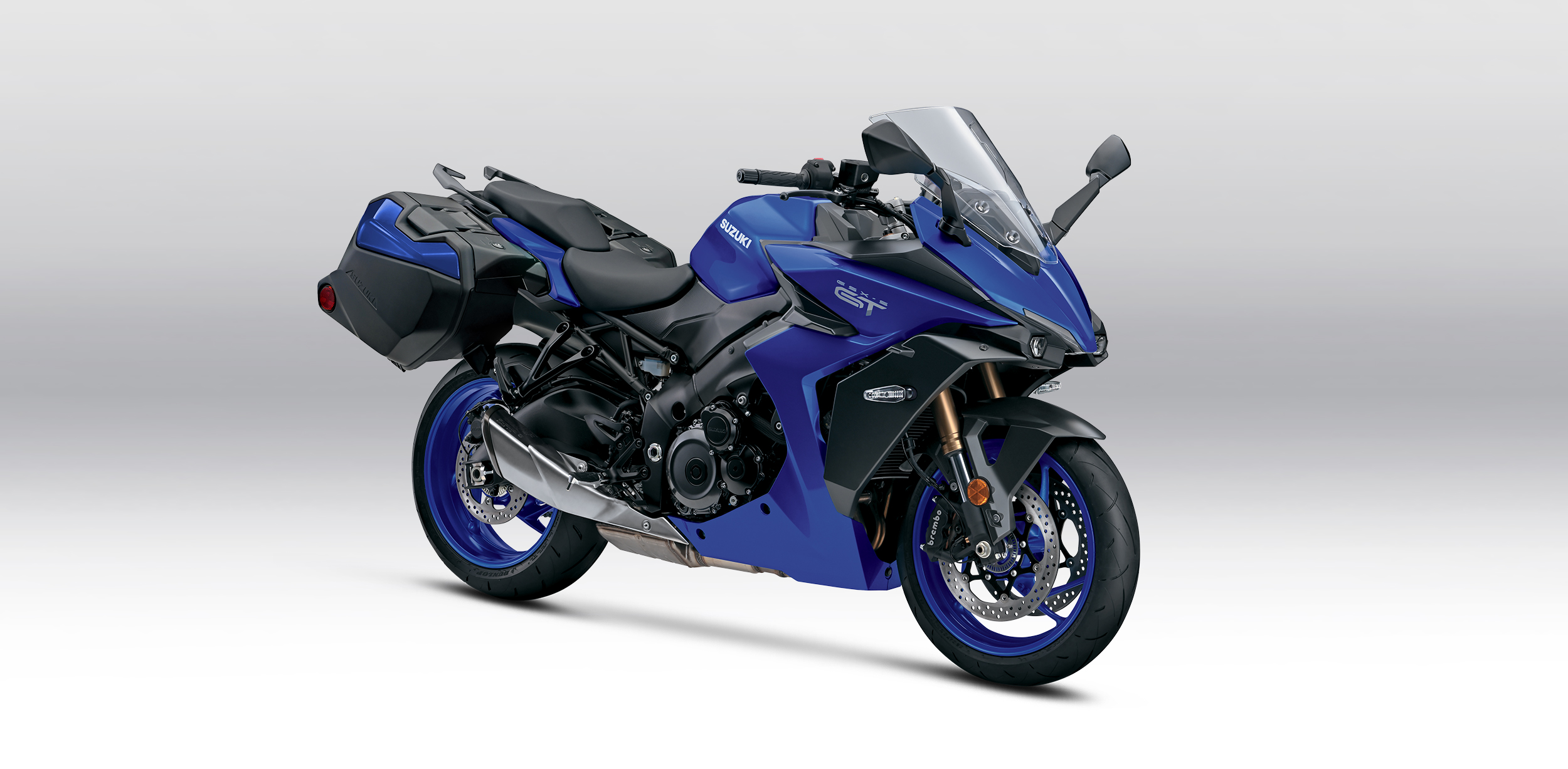 GSX-S1000GT_M5_YKY_Diagonal_25_7c86c67a_converted.avif