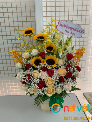 Giỏ hoa không mẫu