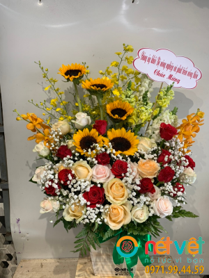 Giỏ hoa không mẫu