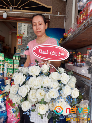 giỏ 40 bông hồng trắng