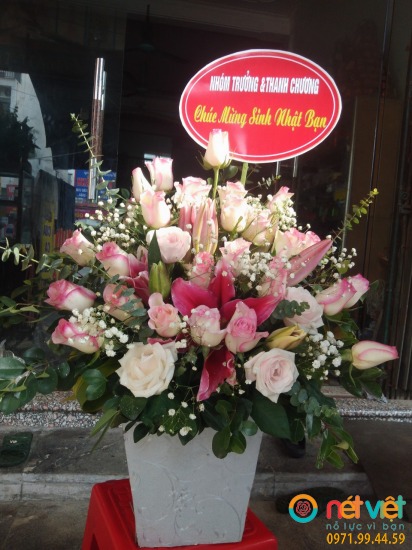 giỏ hoa hồng phấn+ly