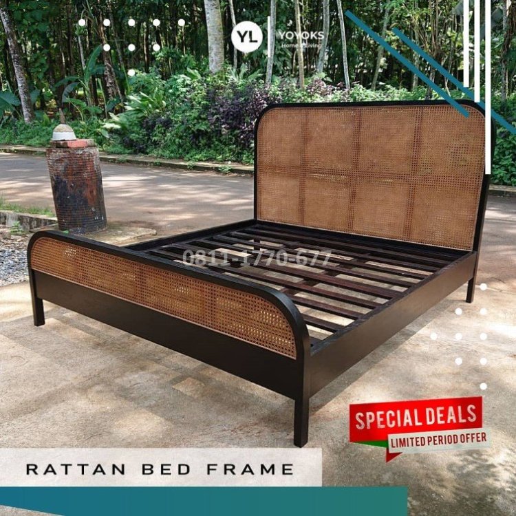 TTA61 tempat tidur kayu minimalis.jpg