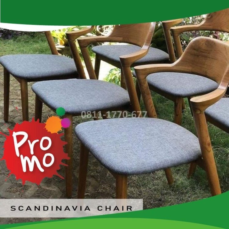 KC29 kursi mini bar kayu.jpg