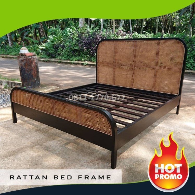 TTA22 tempat tidur kayu jati minimalis modern.jpg