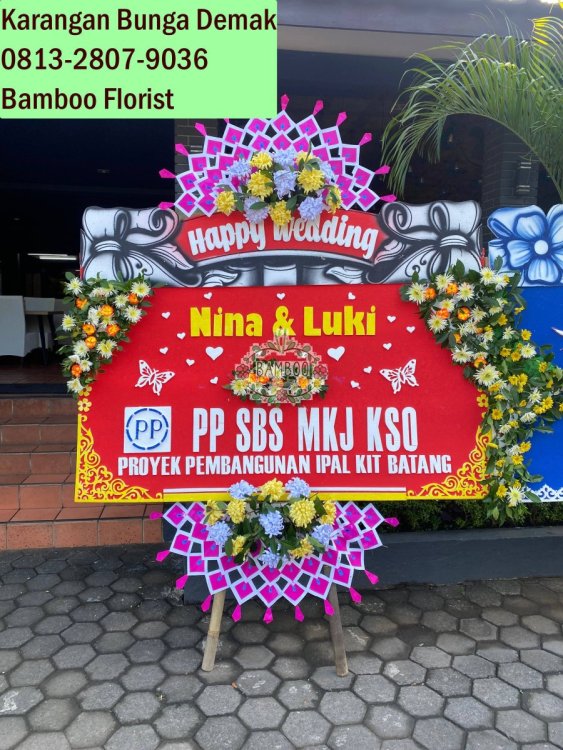 0813-2807-9036 Bamboo Florist, karangan bunga wisuda Demak yang murah.jpg