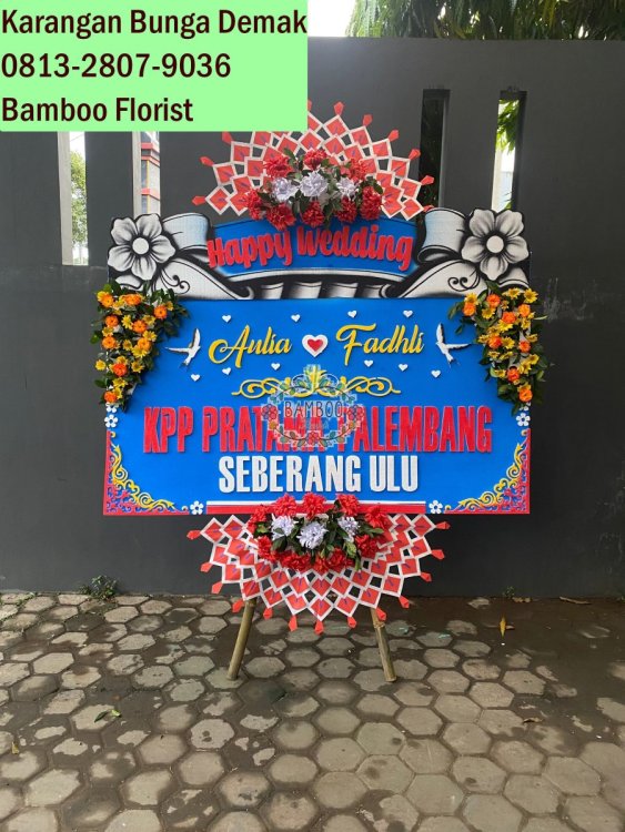 0813-2807-9036 Bamboo Florist, papan bunga wisuda Demak Terbaik.jpg