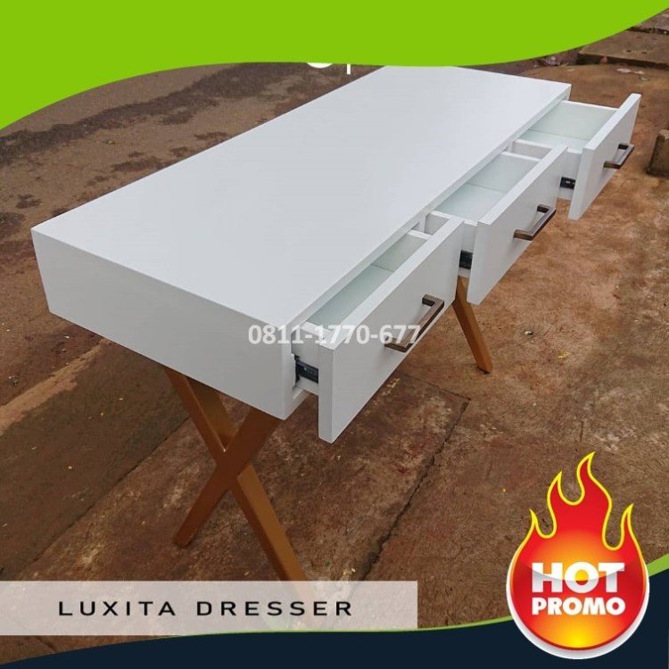 RB22 rak buku kayu jati.jpg