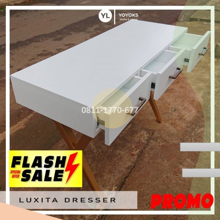 RB45 rak sepatu kayu.jpg