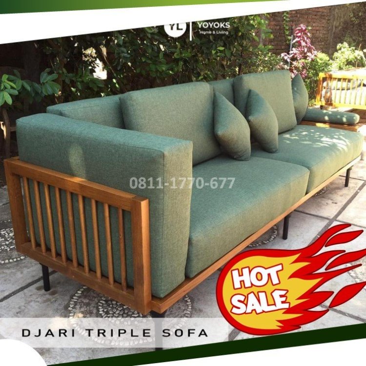 KF25 kursi kayu sudut.jpg