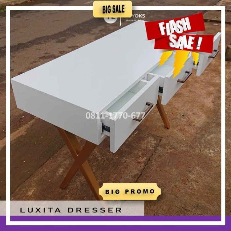 RB51 rak buku kayu.jpg