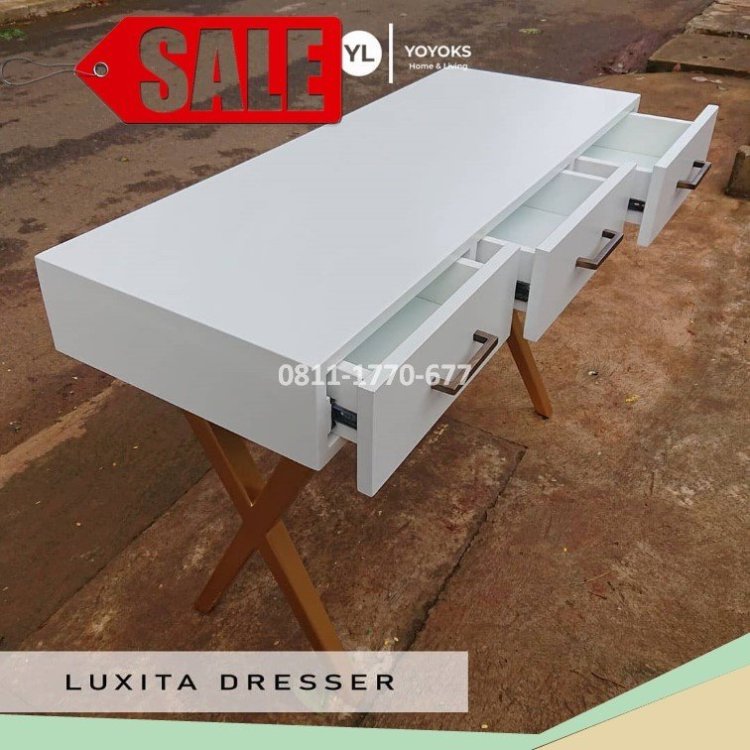 RB35 rak kayu minimalis.jpg