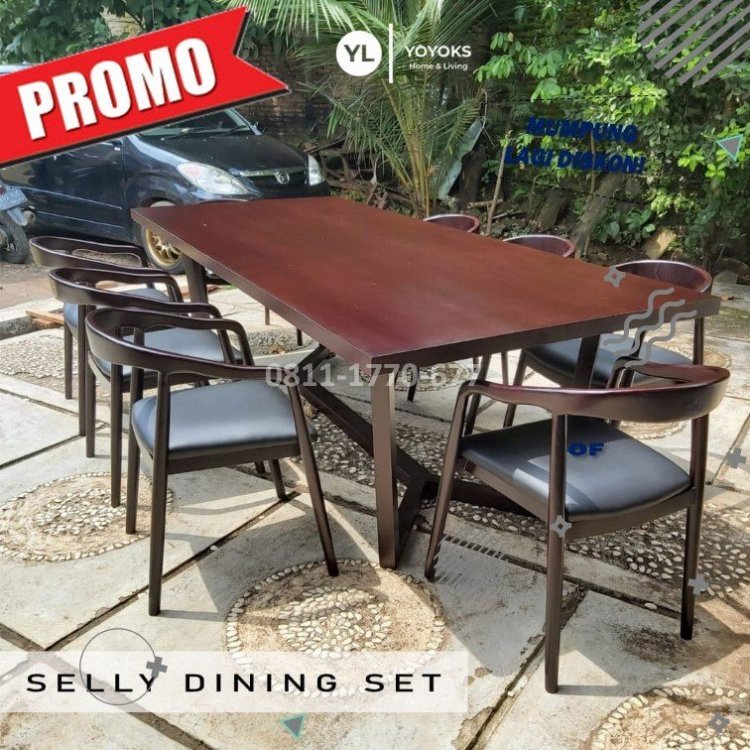 SMA40 set meja makan dari kayu.jpg