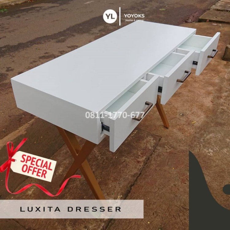 RB61 lemari kayu 2 pintu.jpg