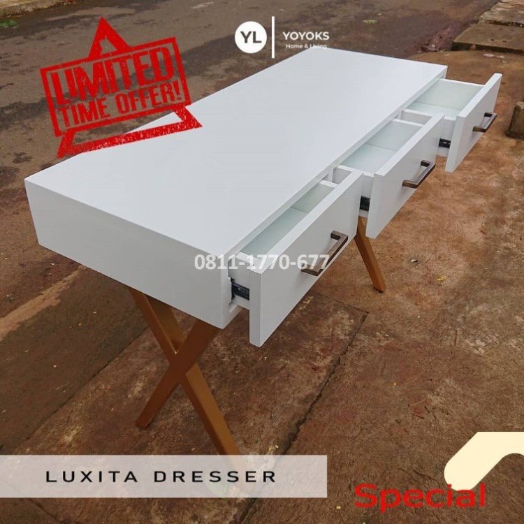 RB86 rak buku dari kayu.jpg