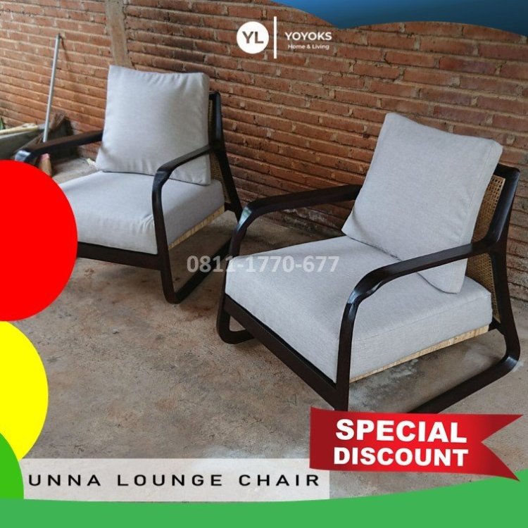 KD19 kursi kayu teras.jpg