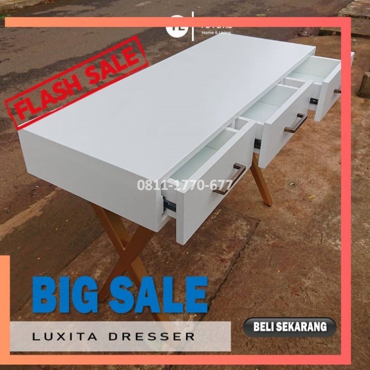 RB52 rak buku kayu jati.jpg