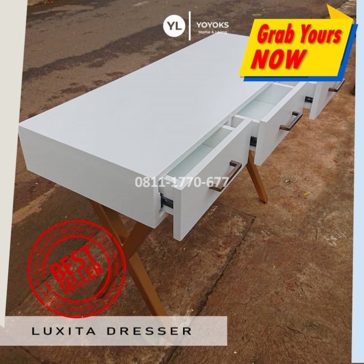 RB66 lemari buku kayu.jpg